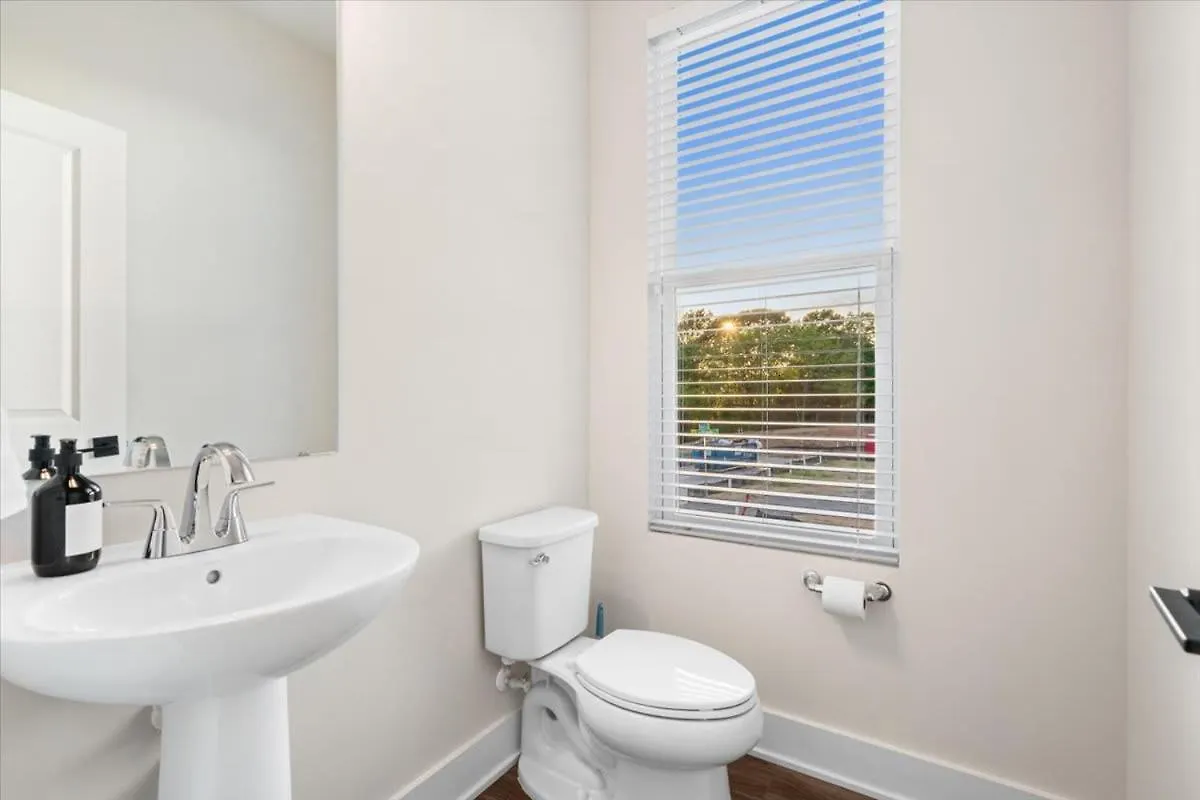 Villa Luxurious King 3Br Townhouse Mins To Uptown Clt! à Charlotte Hébergement de vacances