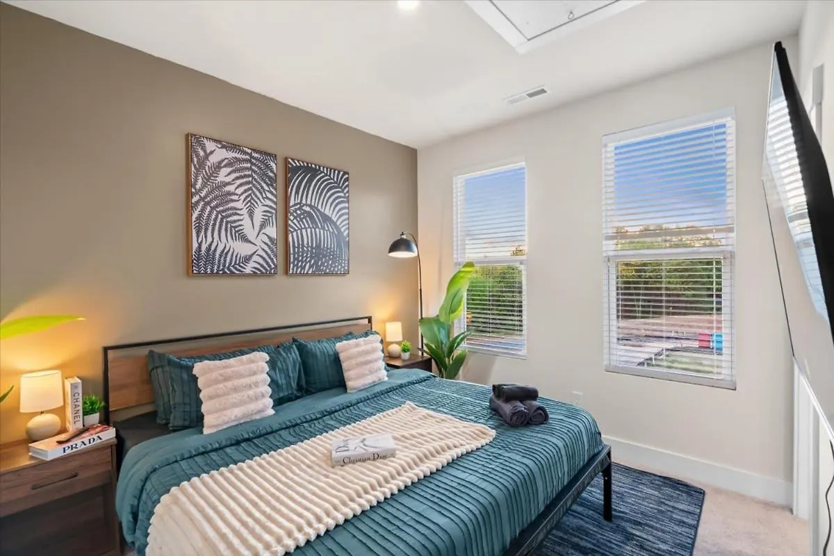 Villa Luxurious King 3Br Townhouse Mins To Uptown Clt! à Charlotte États-Unis