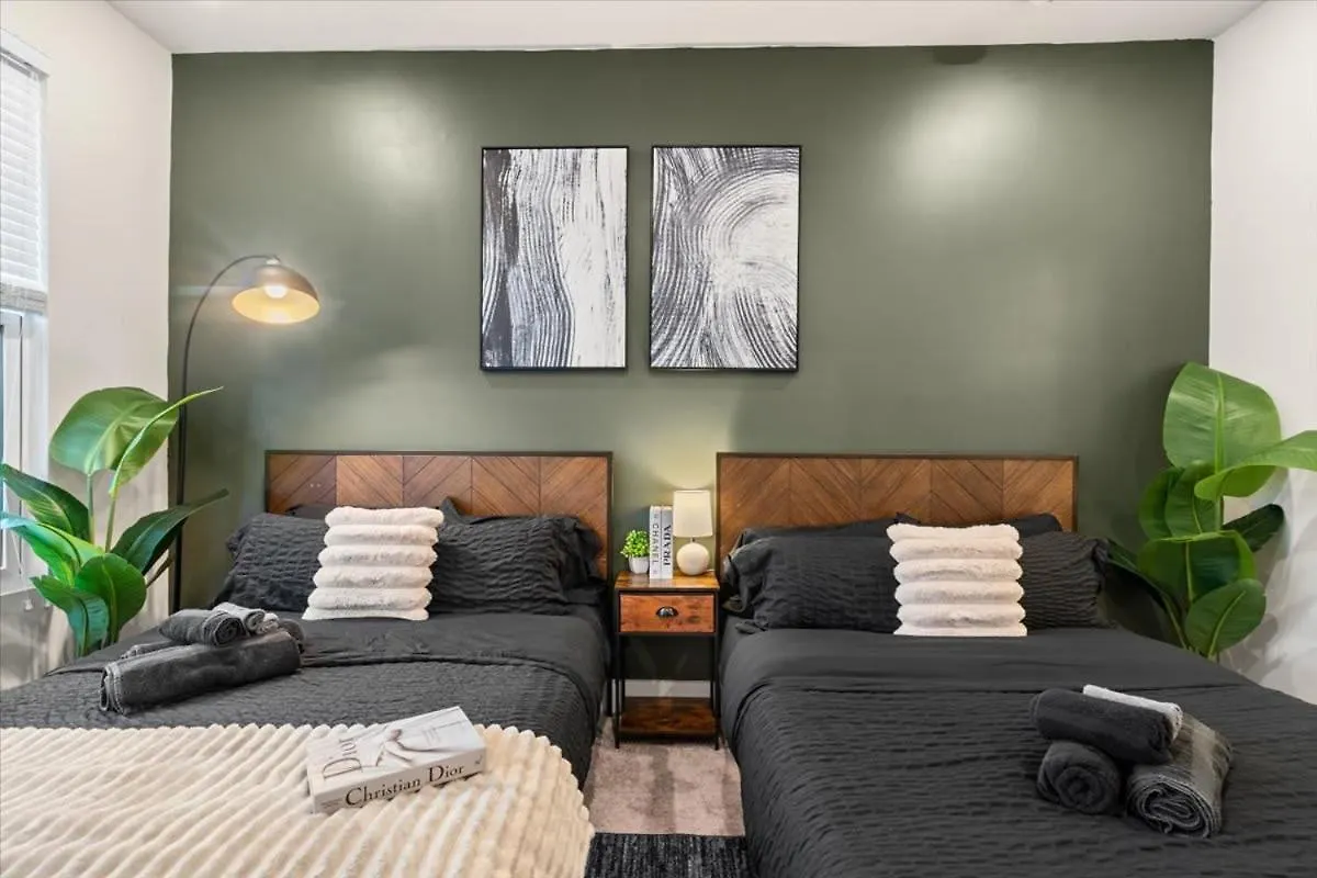 Villa Luxurious King 3Br Townhouse Mins To Uptown Clt! à Charlotte 0*,  États-Unis